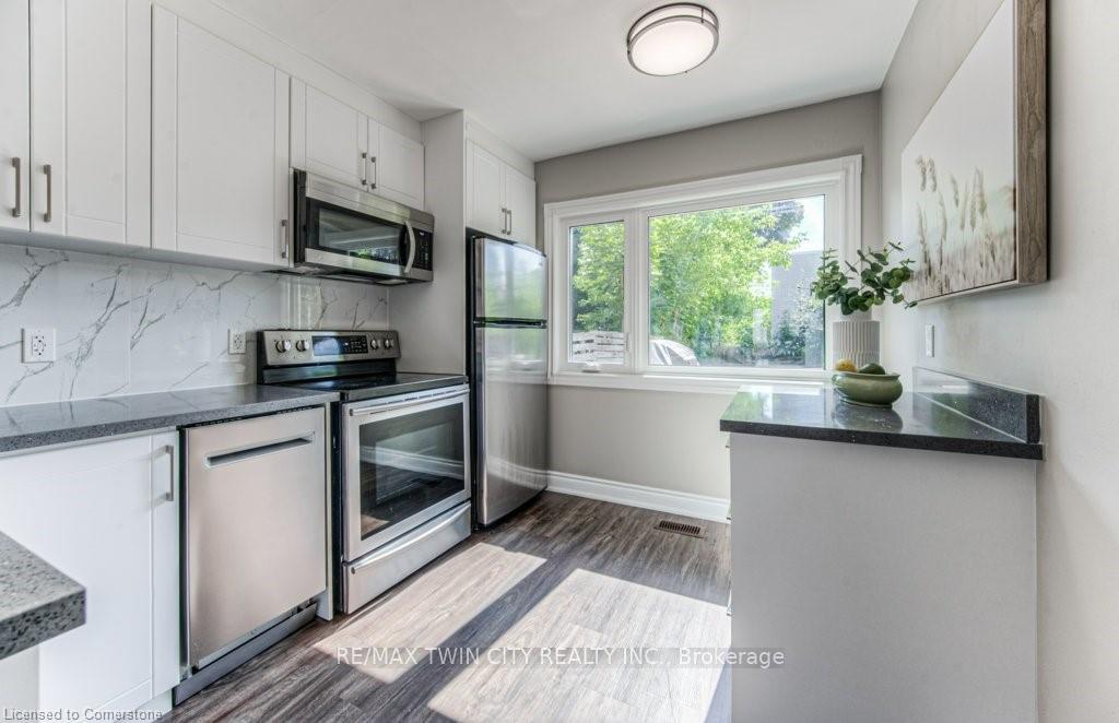 Photo 23 of 107 Charles Best Place, Kitchener — HOMEH