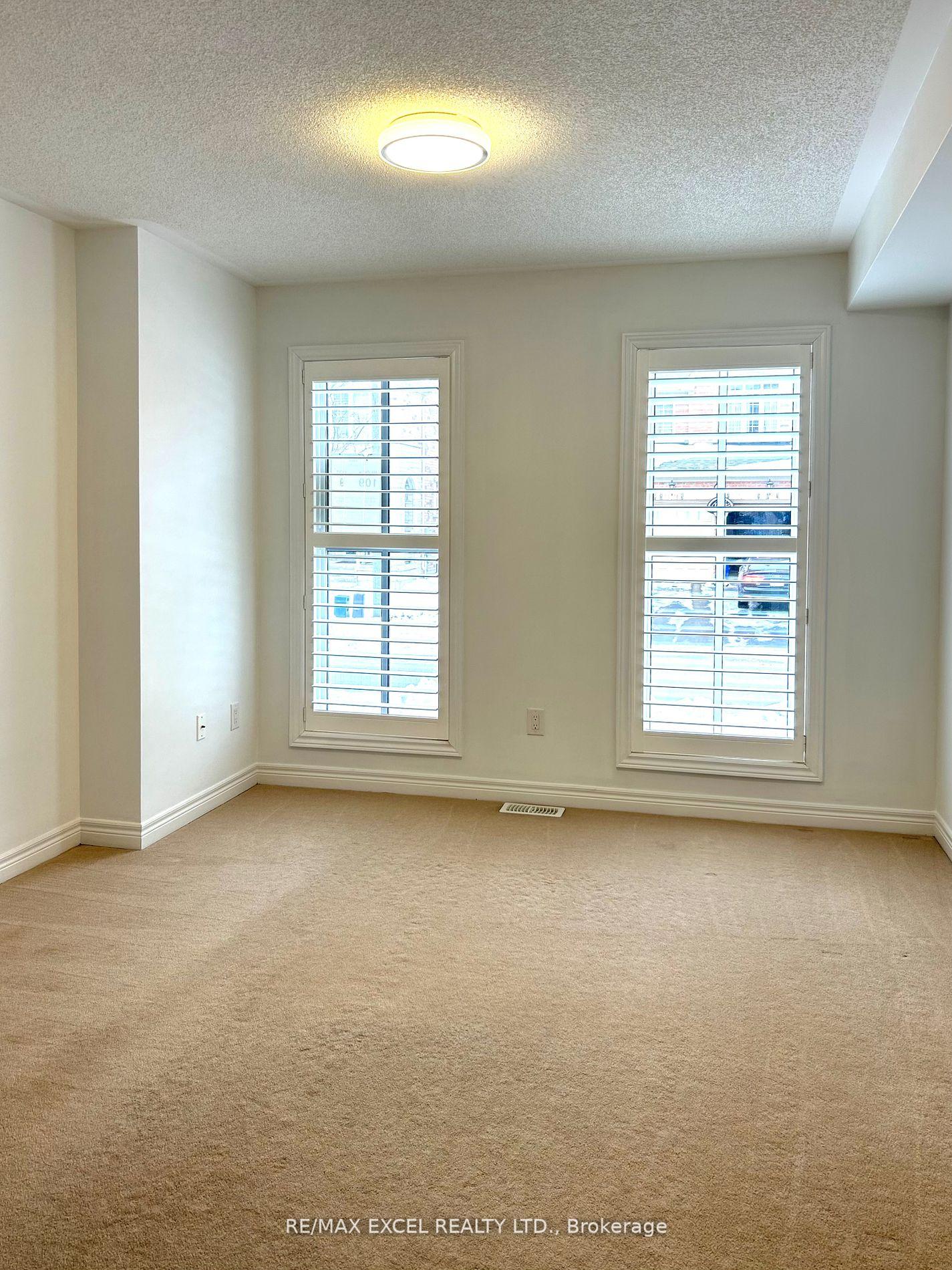 Photo 10 of 17 Earnshaw Drive, Markham, Victoria Square — HOMEH