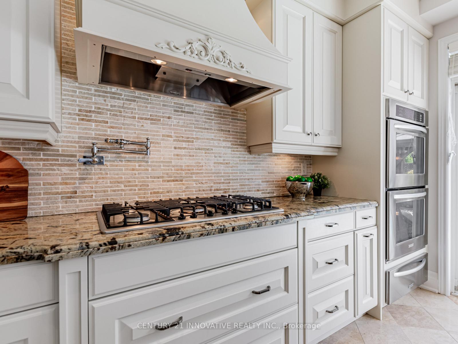 Photo 17 of 7 Stonechurch Crescent, Markham, Box Grove — HOMEH