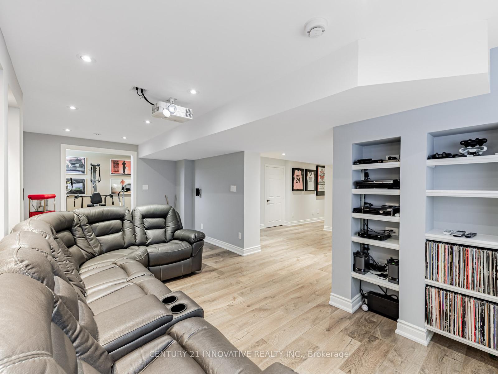 Photo 37 of 7 Stonechurch Crescent, Markham, Box Grove — HOMEH