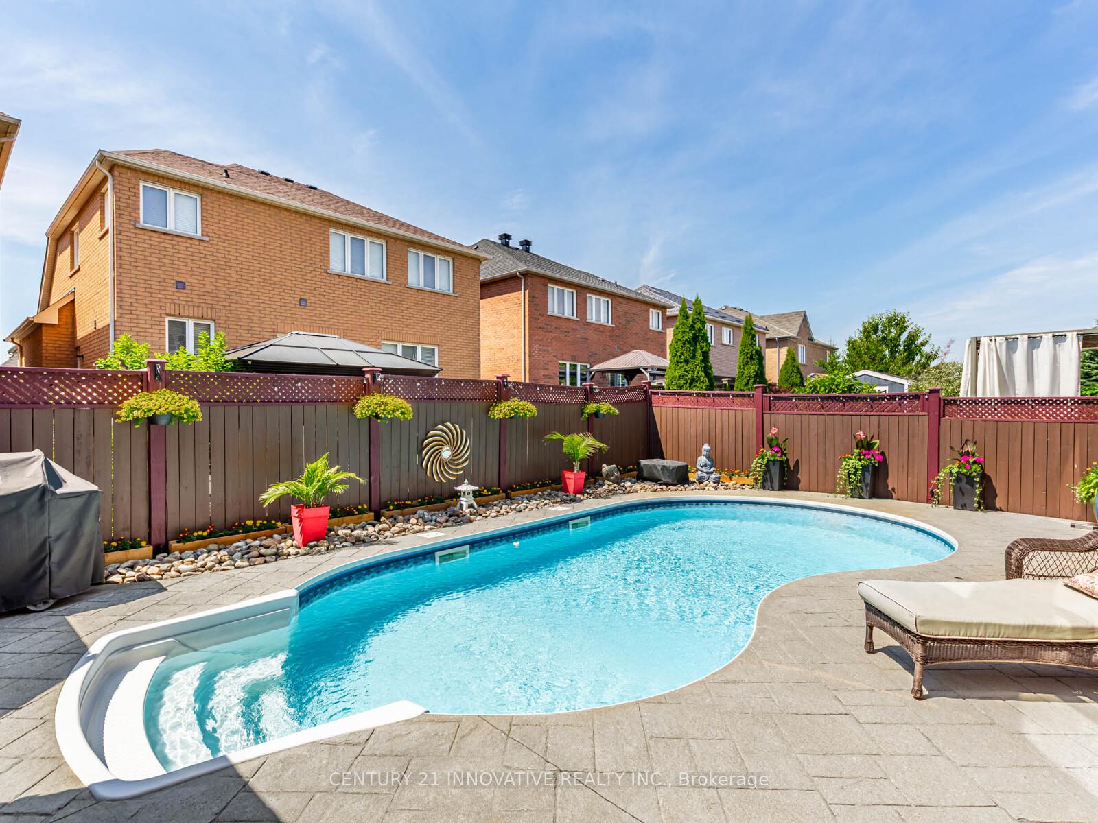 Photo 42 of 7 Stonechurch Crescent, Markham, Box Grove — HOMEH