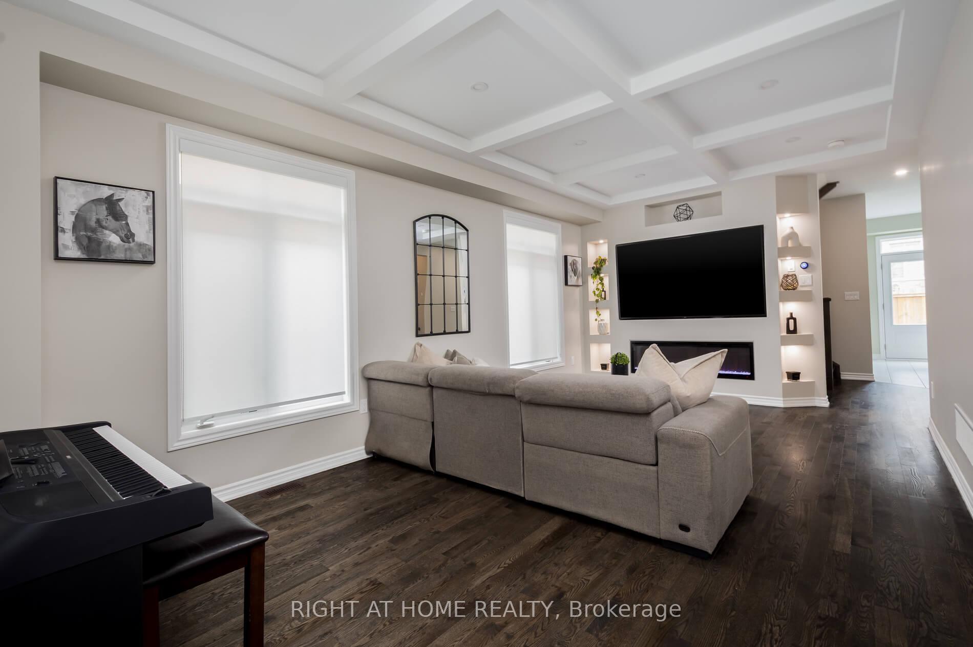 Photo 5 of 2191 Grainger Loop, Innisfil, Alcona — HOMEH