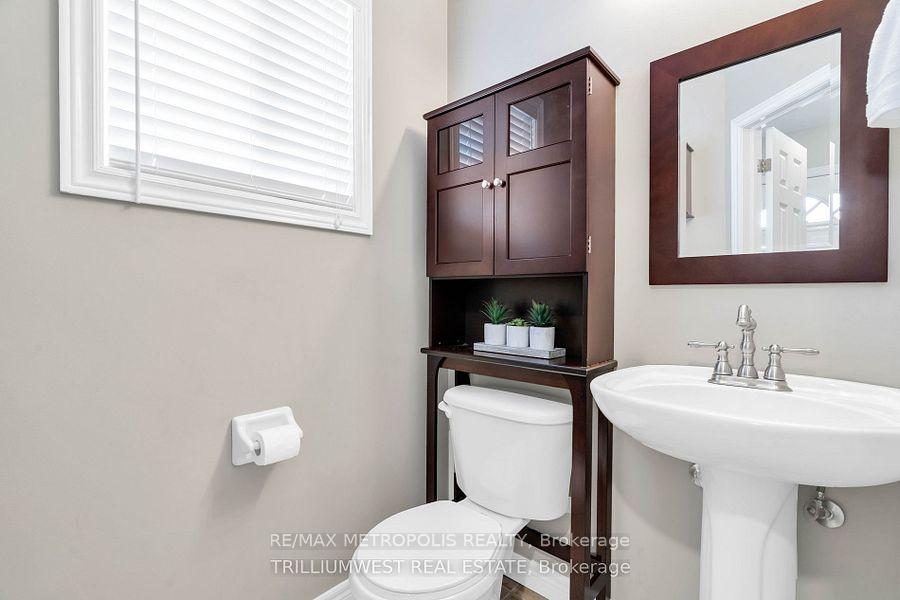 Photo 15 of 87 Tagge Street, Kitchener — HOMEH