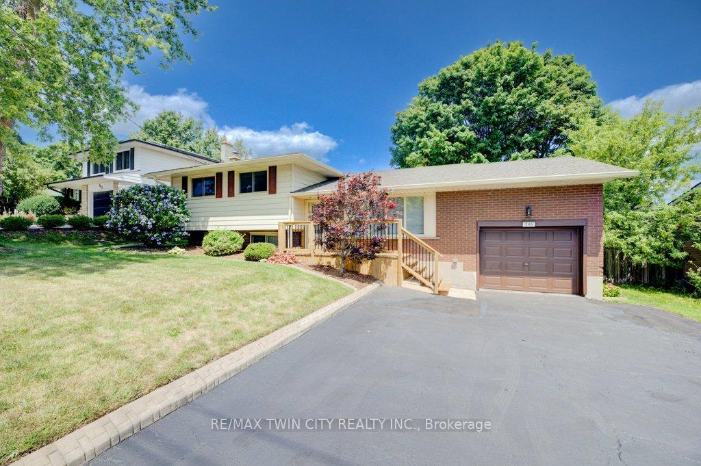 Photo 1 of 346 Fischer Hallman Road, Kitchener — HOMEH