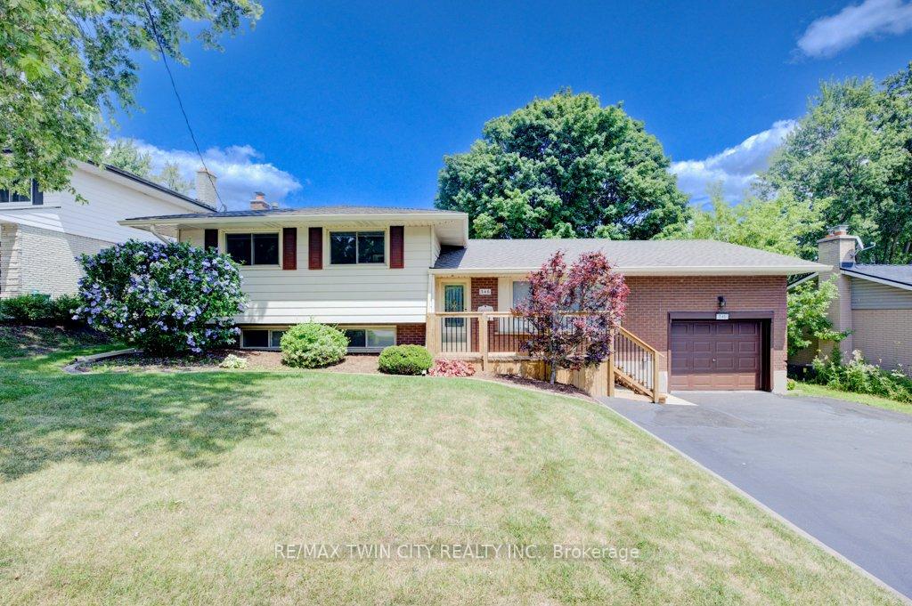 Photo 2 of 346 Fischer Hallman Road, Kitchener — HOMEH