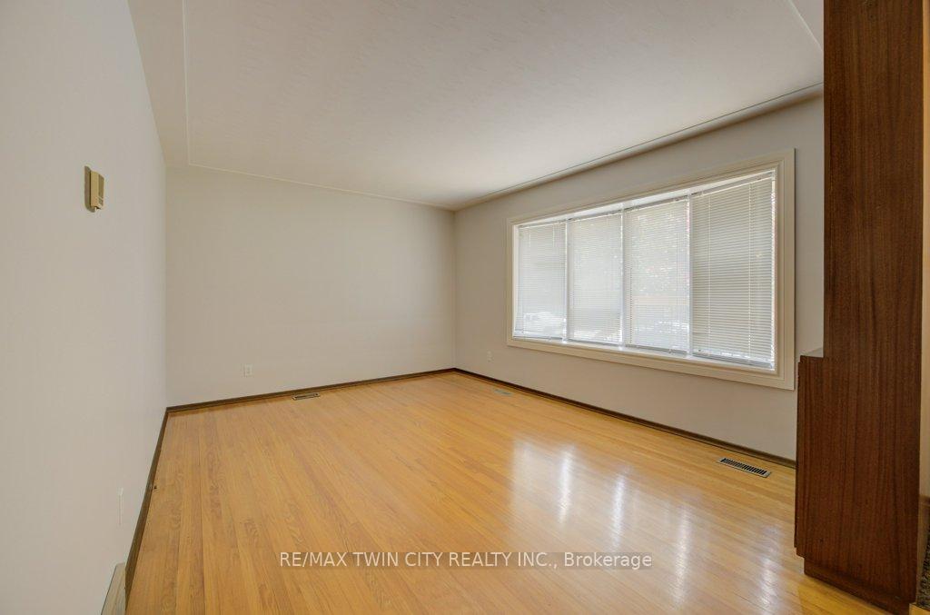 Photo 6 of 346 Fischer Hallman Road, Kitchener — HOMEH