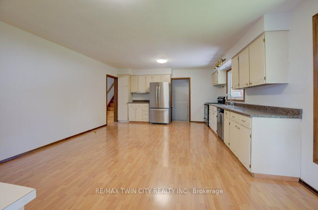 Photo 11 of 346 Fischer Hallman Road, Kitchener — HOMEH