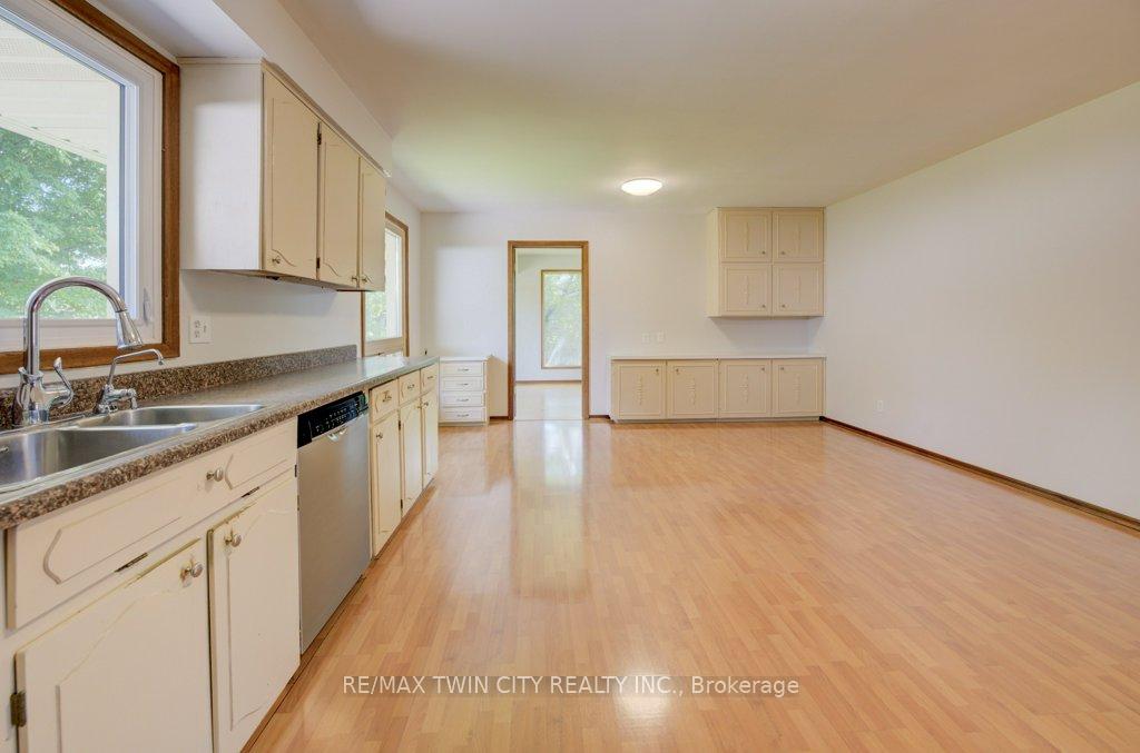 Photo 13 of 346 Fischer Hallman Road, Kitchener — HOMEH