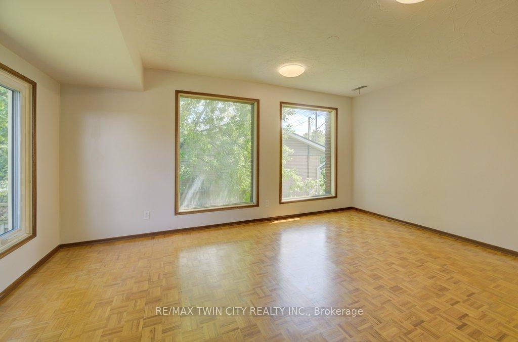 Photo 14 of 346 Fischer Hallman Road, Kitchener — HOMEH