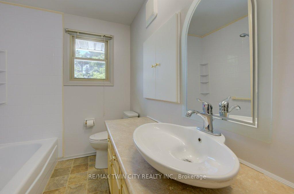 Photo 21 of 346 Fischer Hallman Road, Kitchener — HOMEH