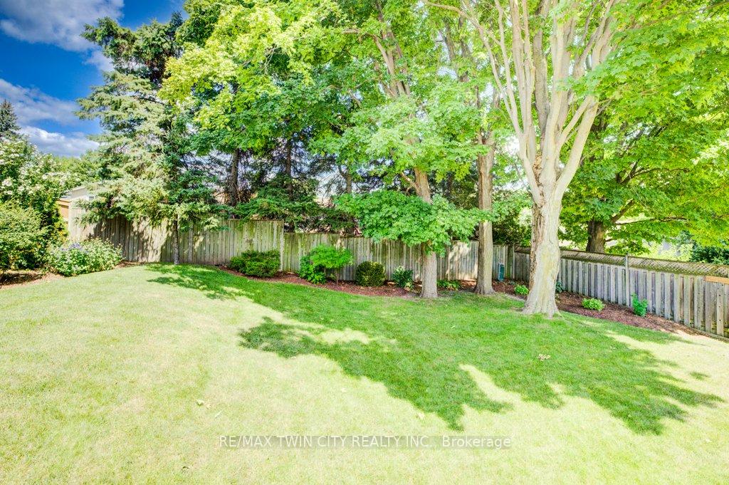 Photo 35 of 346 Fischer Hallman Road, Kitchener — HOMEH