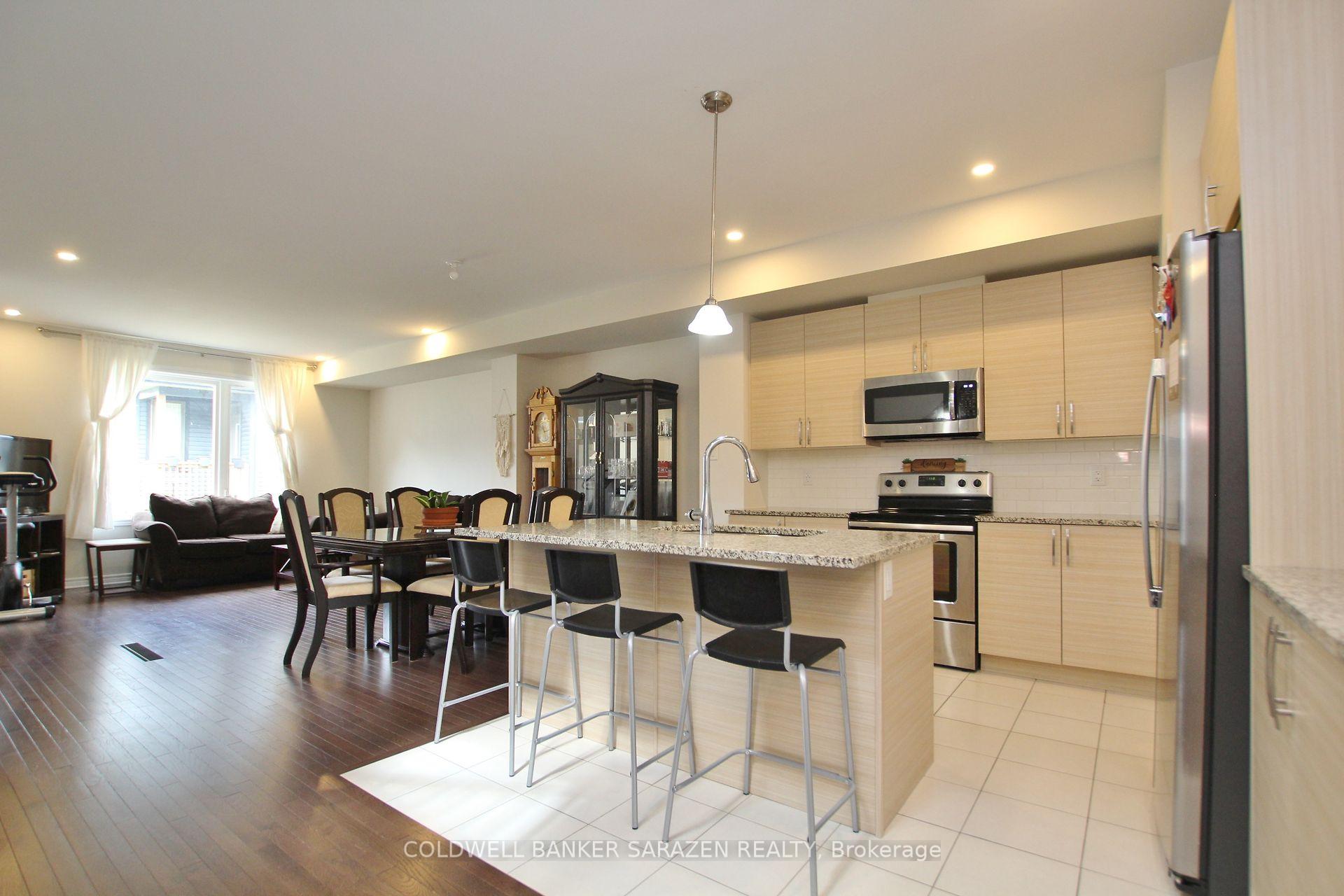 Photo 5 of 218 Tim Sheehan Place, Ottawa, Kanata - Emerald Meadows/Trailwest — HOMEH