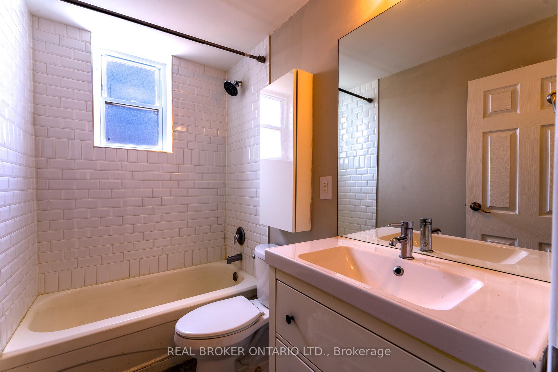 Photo 6 of Unit 303, 326 Hunter Street E, Hamilton, Stinson — HOMEH