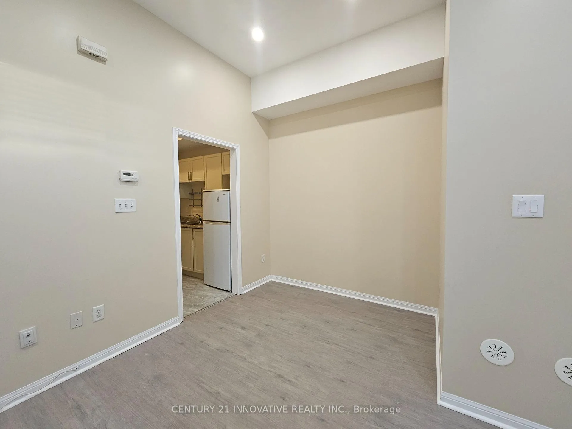 Photo 5 of Unit 2, 3034 Bur Oak Avenue, Markham, Cornell — HOMEH