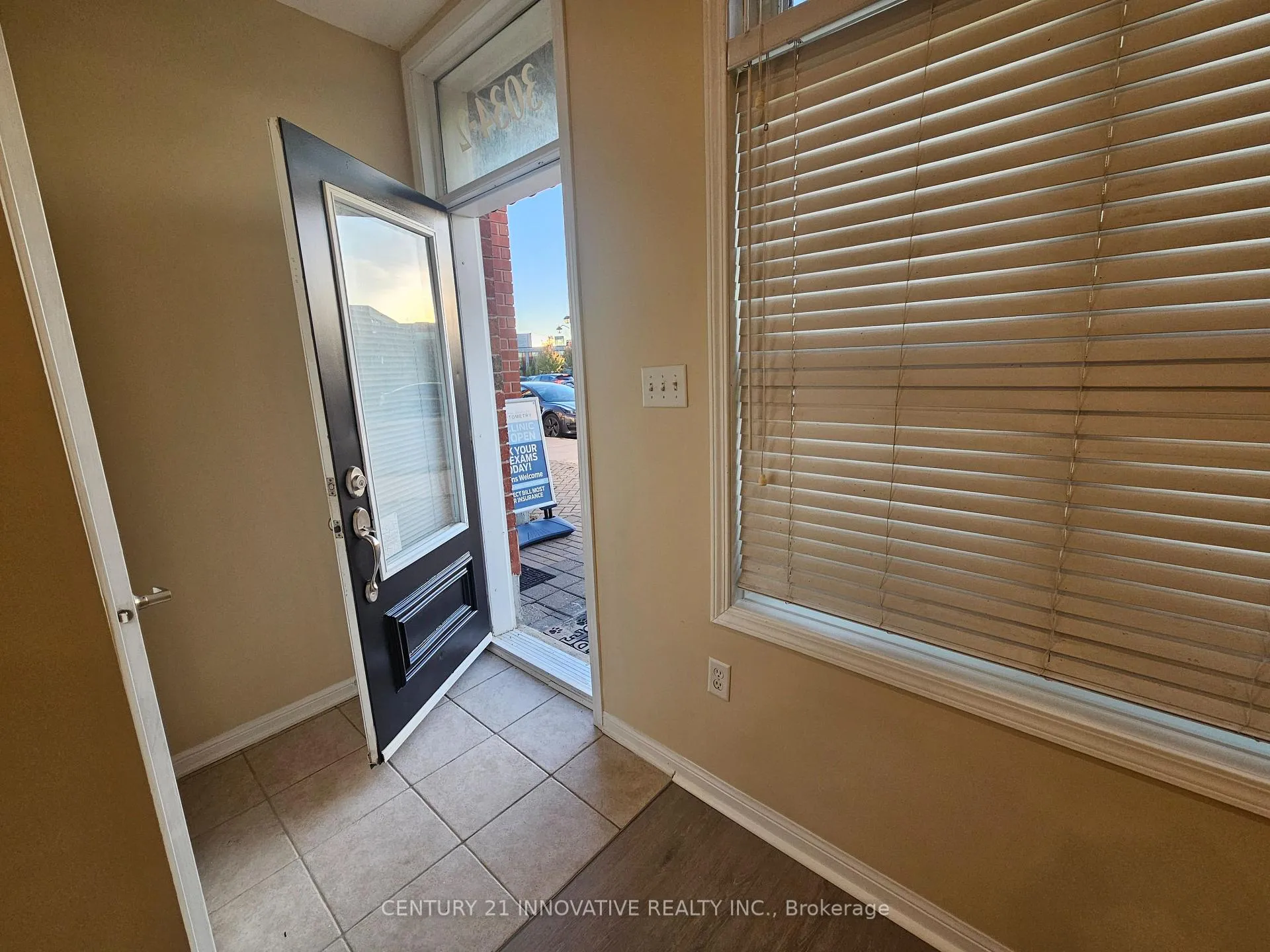 Photo 8 of Unit 2, 3034 Bur Oak Avenue, Markham, Cornell — HOMEH