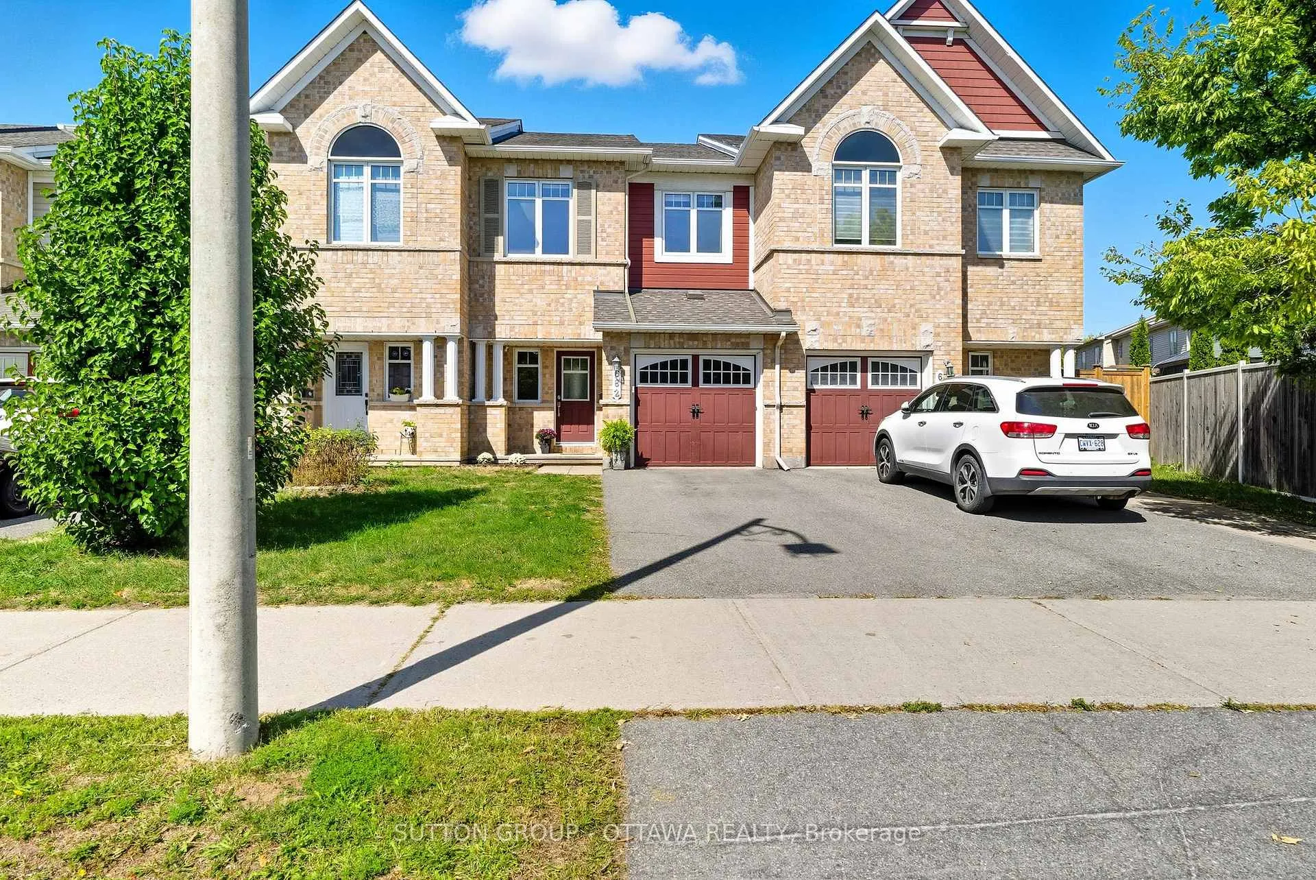 Photo 3 of 682 Paul Metivier Drive, Ottawa, Barrhaven - Strandherd — HOMEH