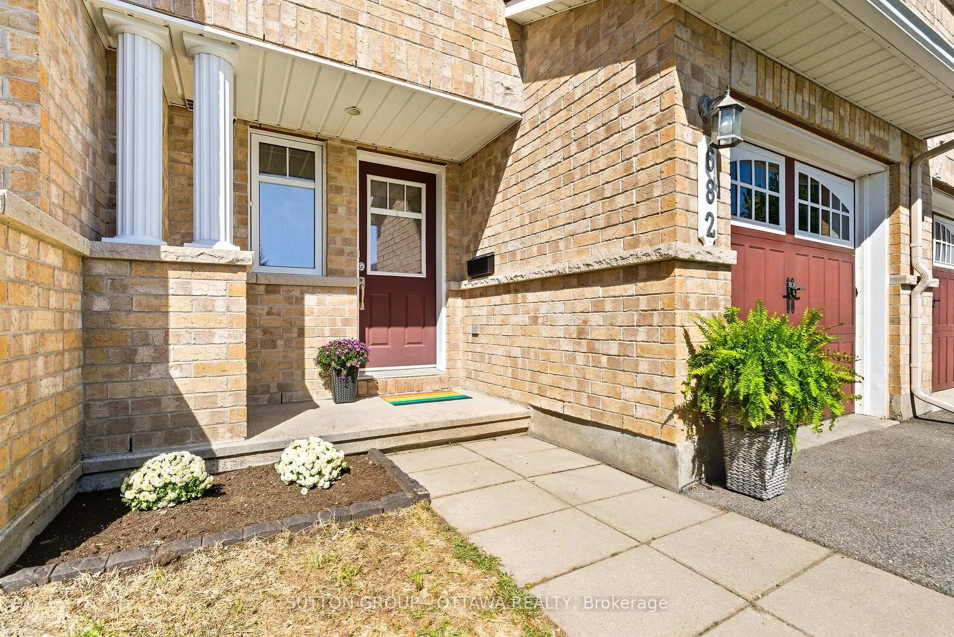 Photo 4 of 682 Paul Metivier Drive, Ottawa, Barrhaven - Strandherd — HOMEH