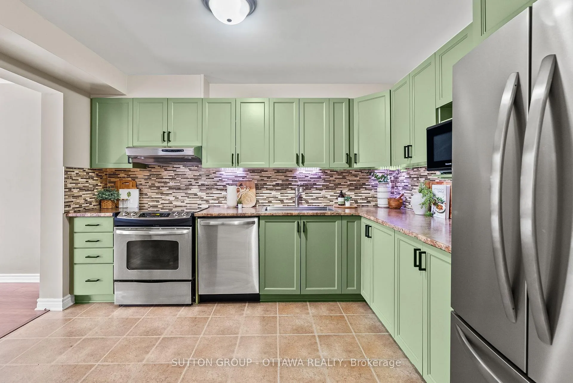 Photo 8 of 682 Paul Metivier Drive, Ottawa, Barrhaven - Strandherd — HOMEH