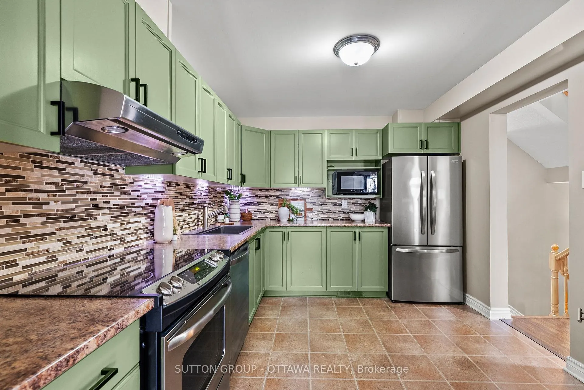 Photo 10 of 682 Paul Metivier Drive, Ottawa, Barrhaven - Strandherd — HOMEH