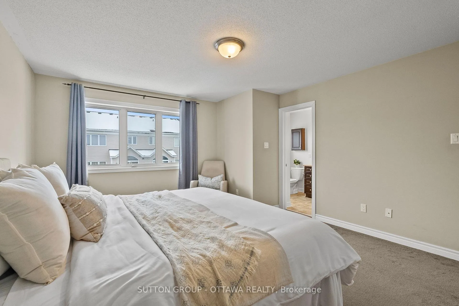 Photo 21 of 682 Paul Metivier Drive, Ottawa, Barrhaven - Strandherd — HOMEH