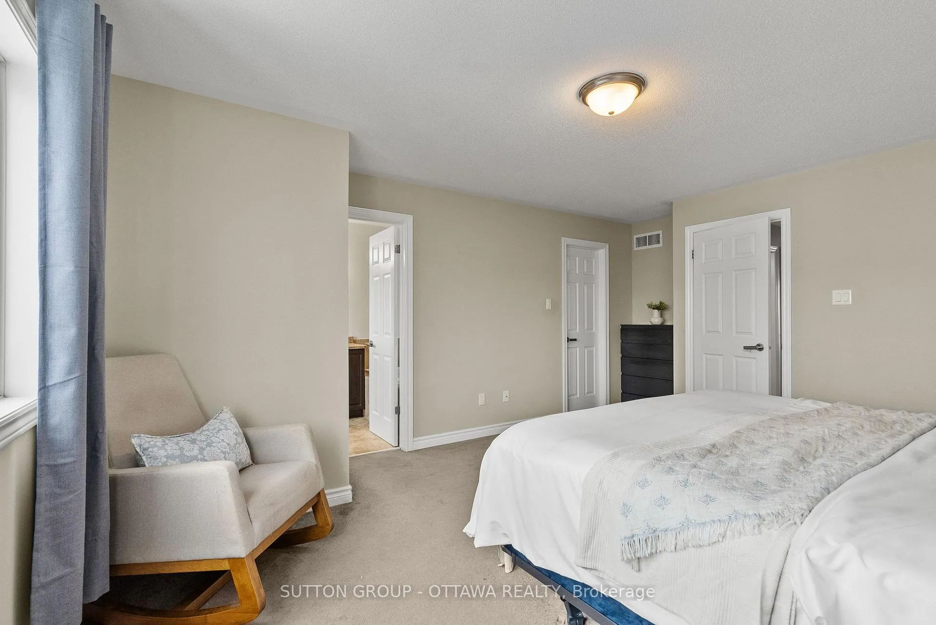 Photo 22 of 682 Paul Metivier Drive, Ottawa, Barrhaven - Strandherd — HOMEH