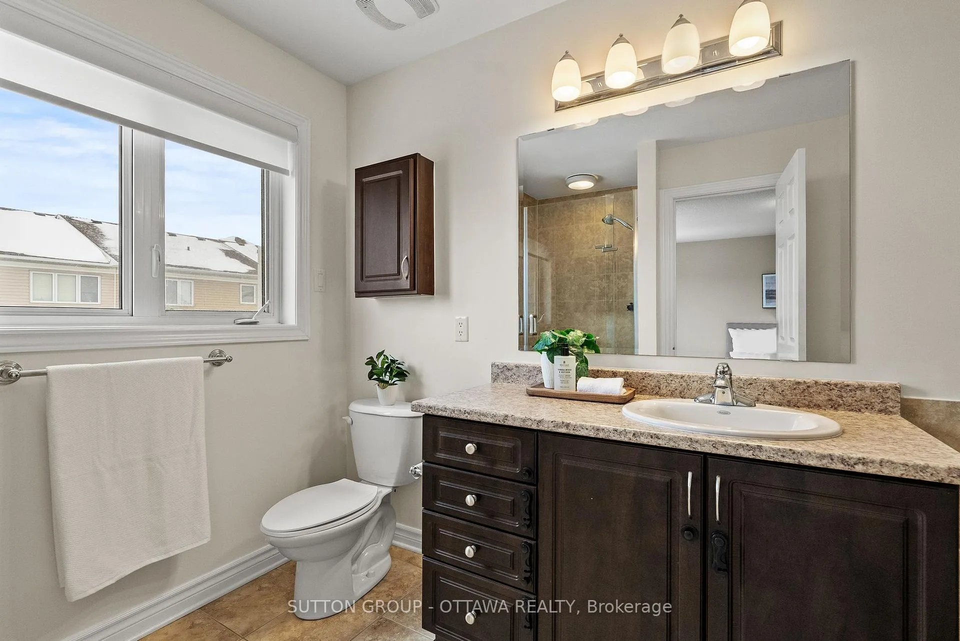 Photo 23 of 682 Paul Metivier Drive, Ottawa, Barrhaven - Strandherd — HOMEH