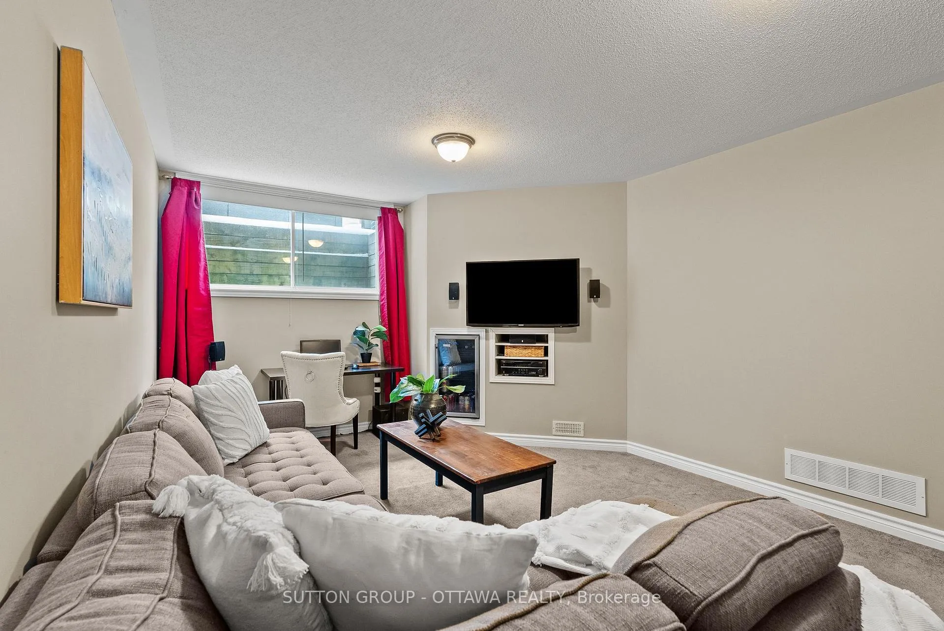 Photo 31 of 682 Paul Metivier Drive, Ottawa, Barrhaven - Strandherd — HOMEH