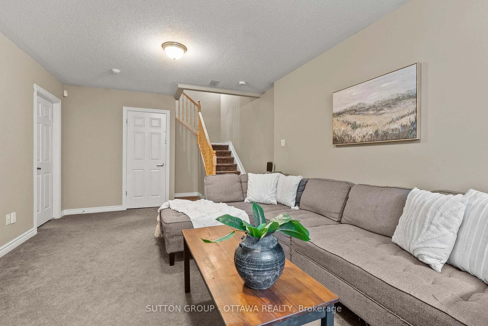 Photo 32 of 682 Paul Metivier Drive, Ottawa, Barrhaven - Strandherd — HOMEH