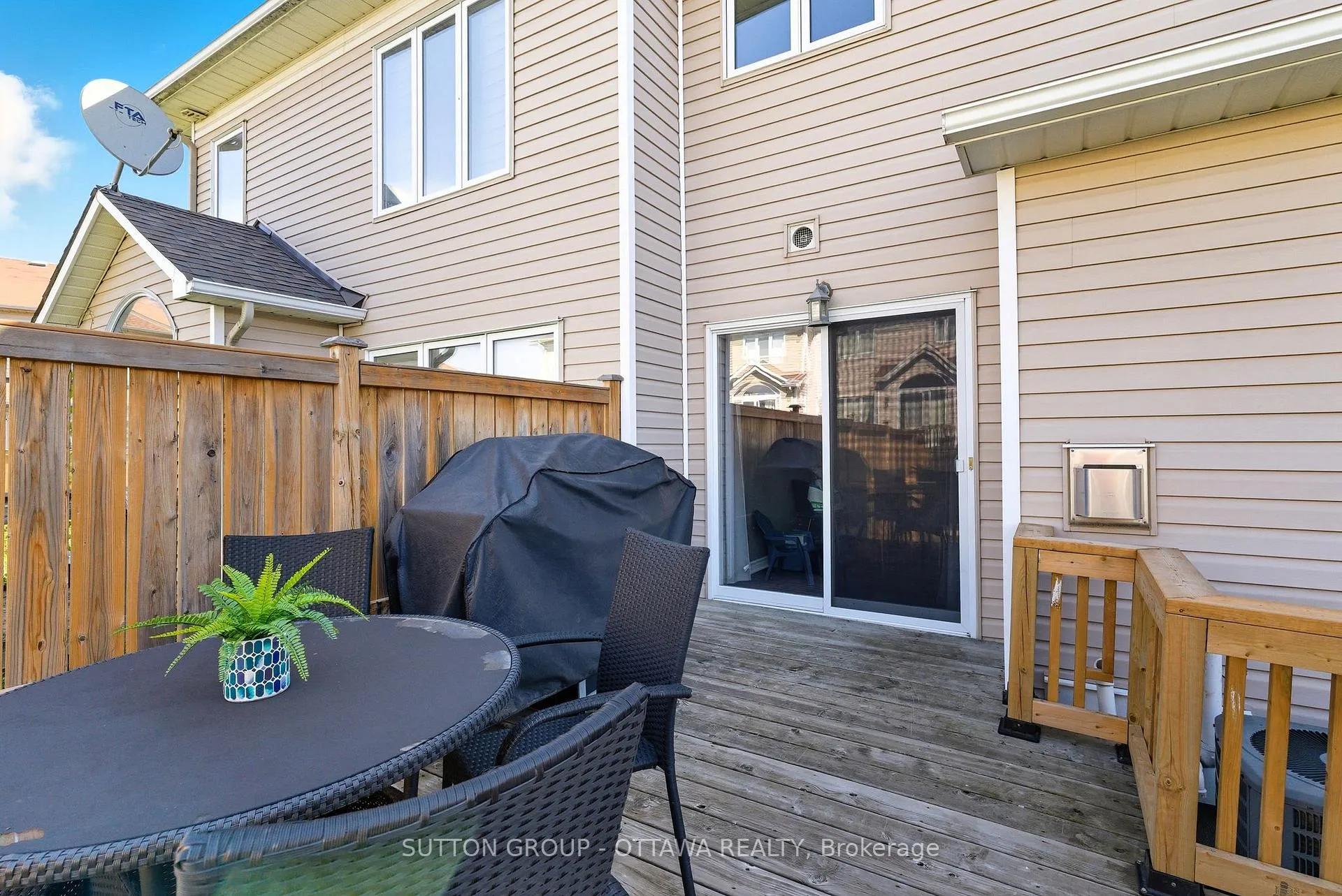 Photo 37 of 682 Paul Metivier Drive, Ottawa, Barrhaven - Strandherd — HOMEH