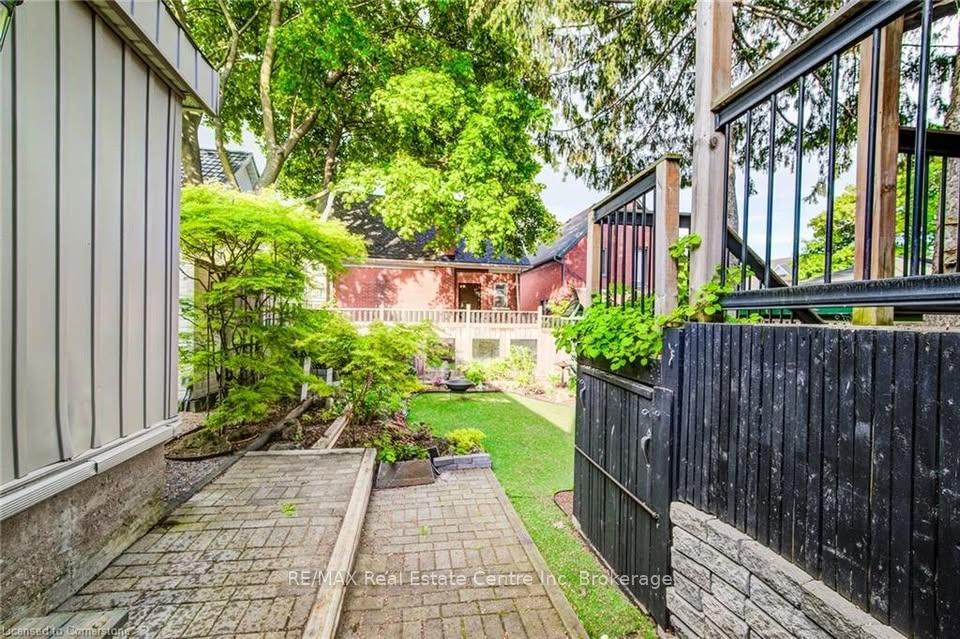 Photo 11 of Unit Bsmt, 108 Moore Avenue, Kitchener — HOMEH