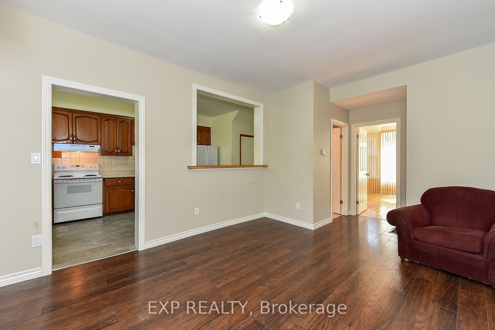 Photo 12 of Unit 1, 182 Emerald Street S, Hamilton, Stinson — HOMEH