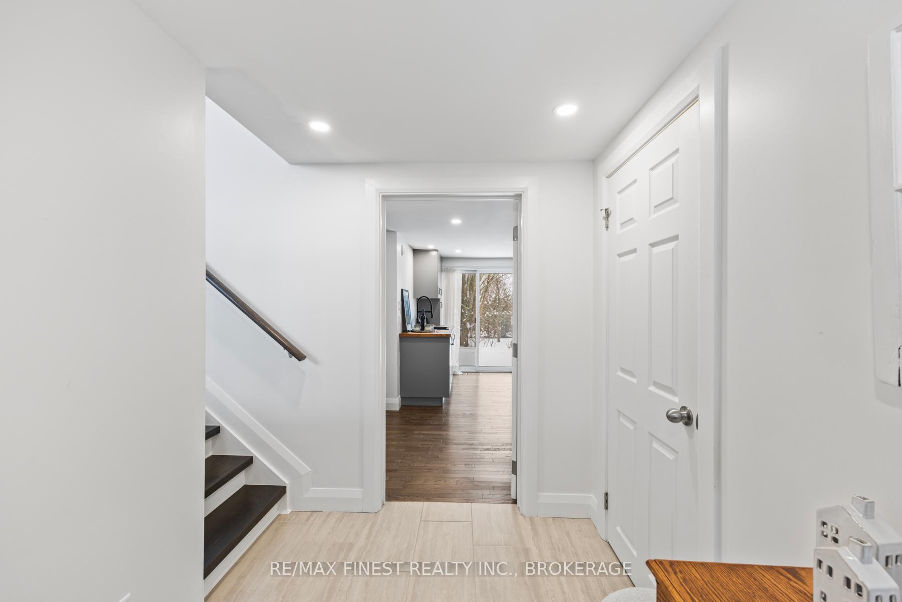 Photo 5 of 31 Manitou Crescent E, Loyalist, Amherstview — HOMEH