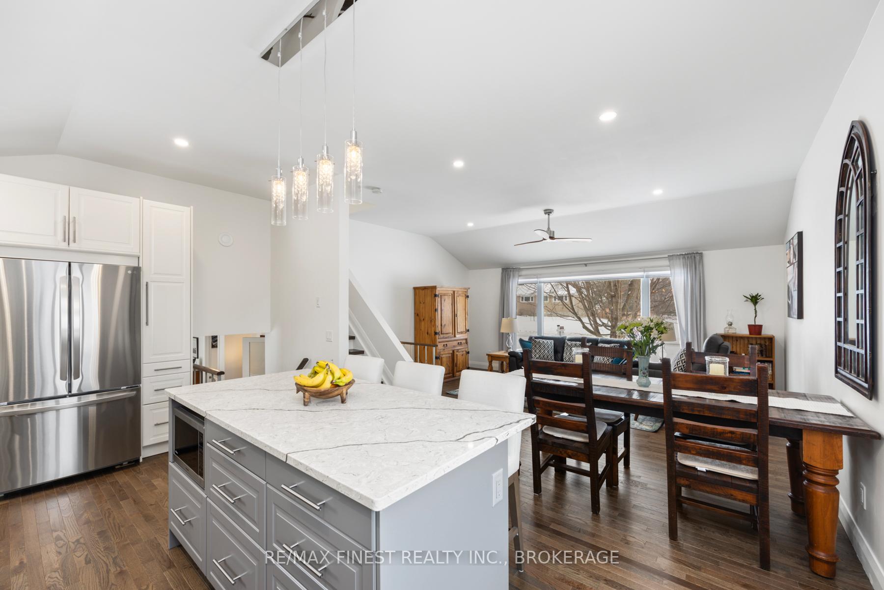 Photo 20 of 31 Manitou Crescent E, Loyalist, Amherstview — HOMEH