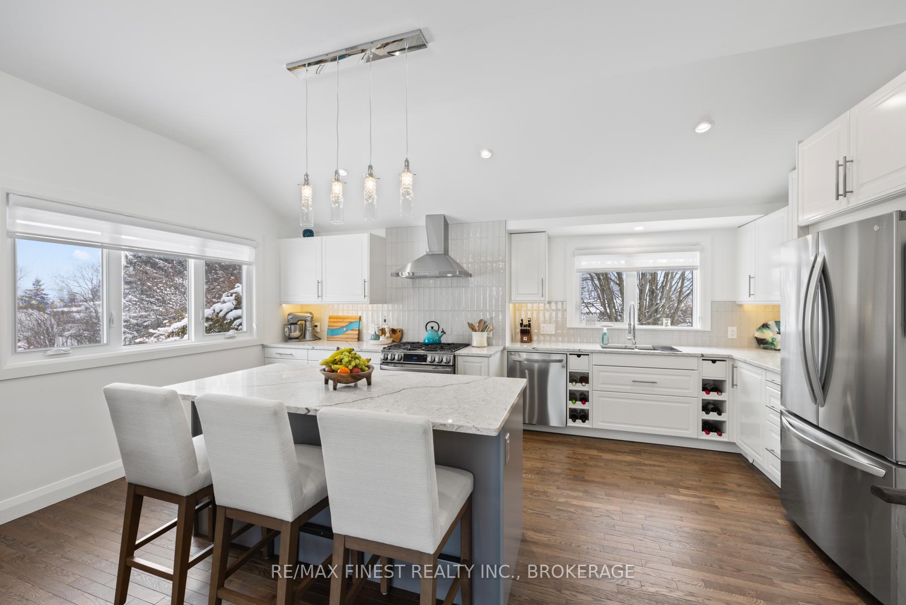 Photo 21 of 31 Manitou Crescent E, Loyalist, Amherstview — HOMEH