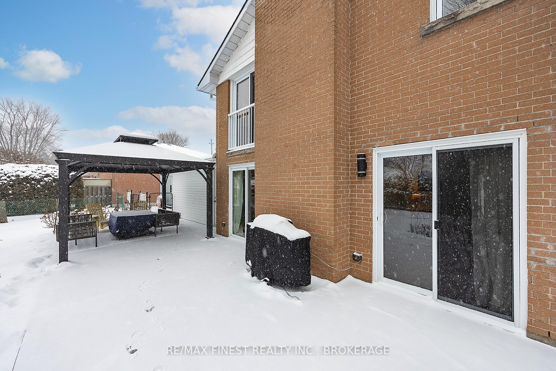 Photo 40 of 31 Manitou Crescent E, Loyalist, Amherstview — HOMEH