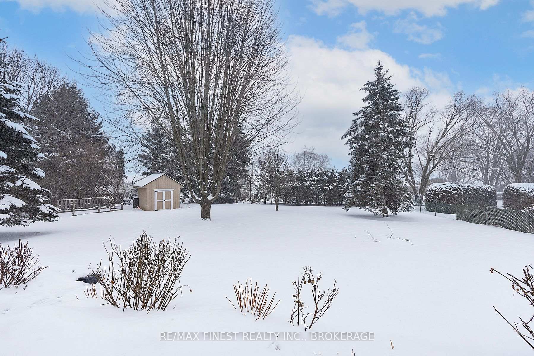 Photo 45 of 31 Manitou Crescent E, Loyalist, Amherstview — HOMEH