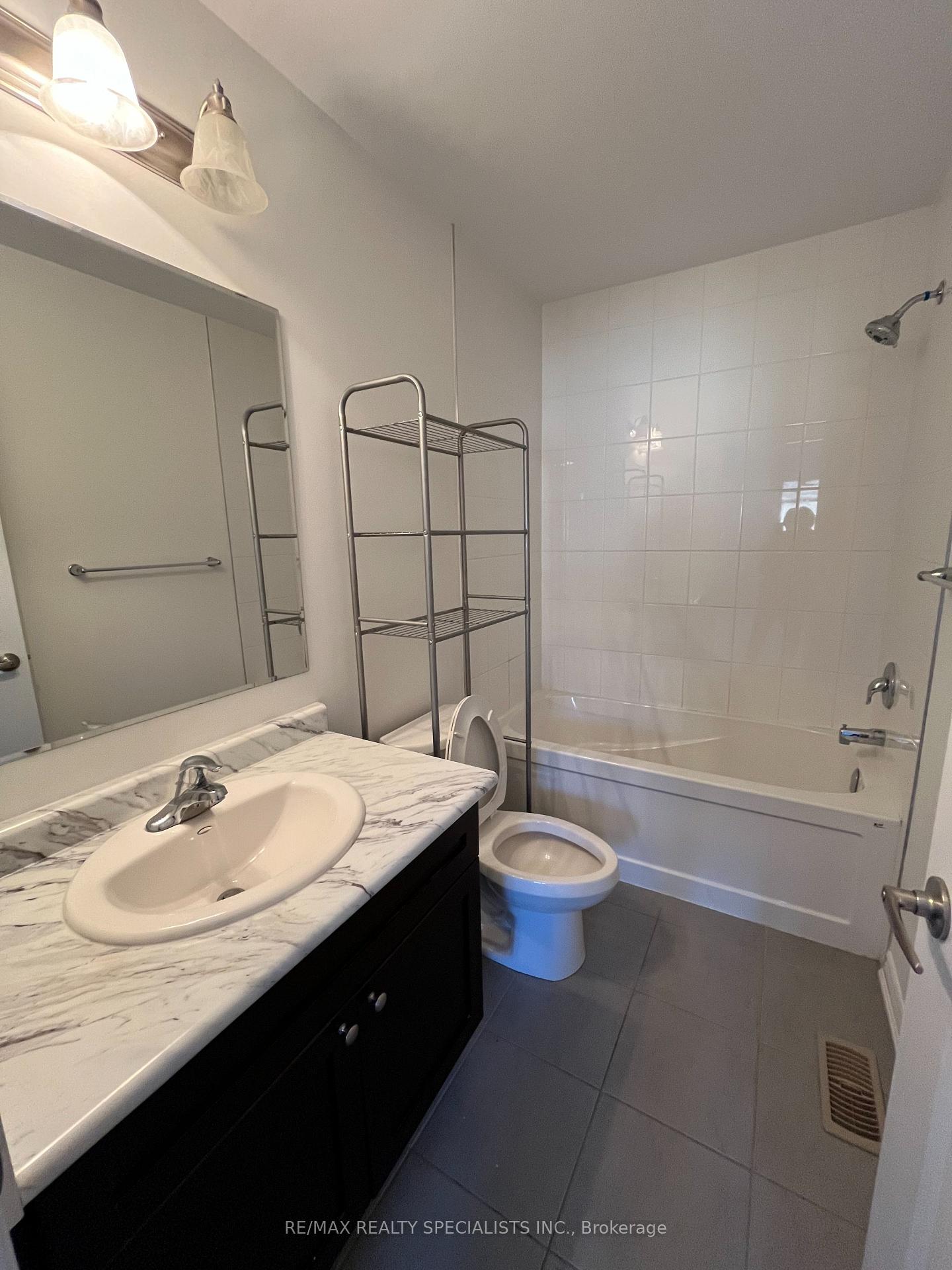 Photo 15 of 25 Stratus Street, Kitchener — HOMEH