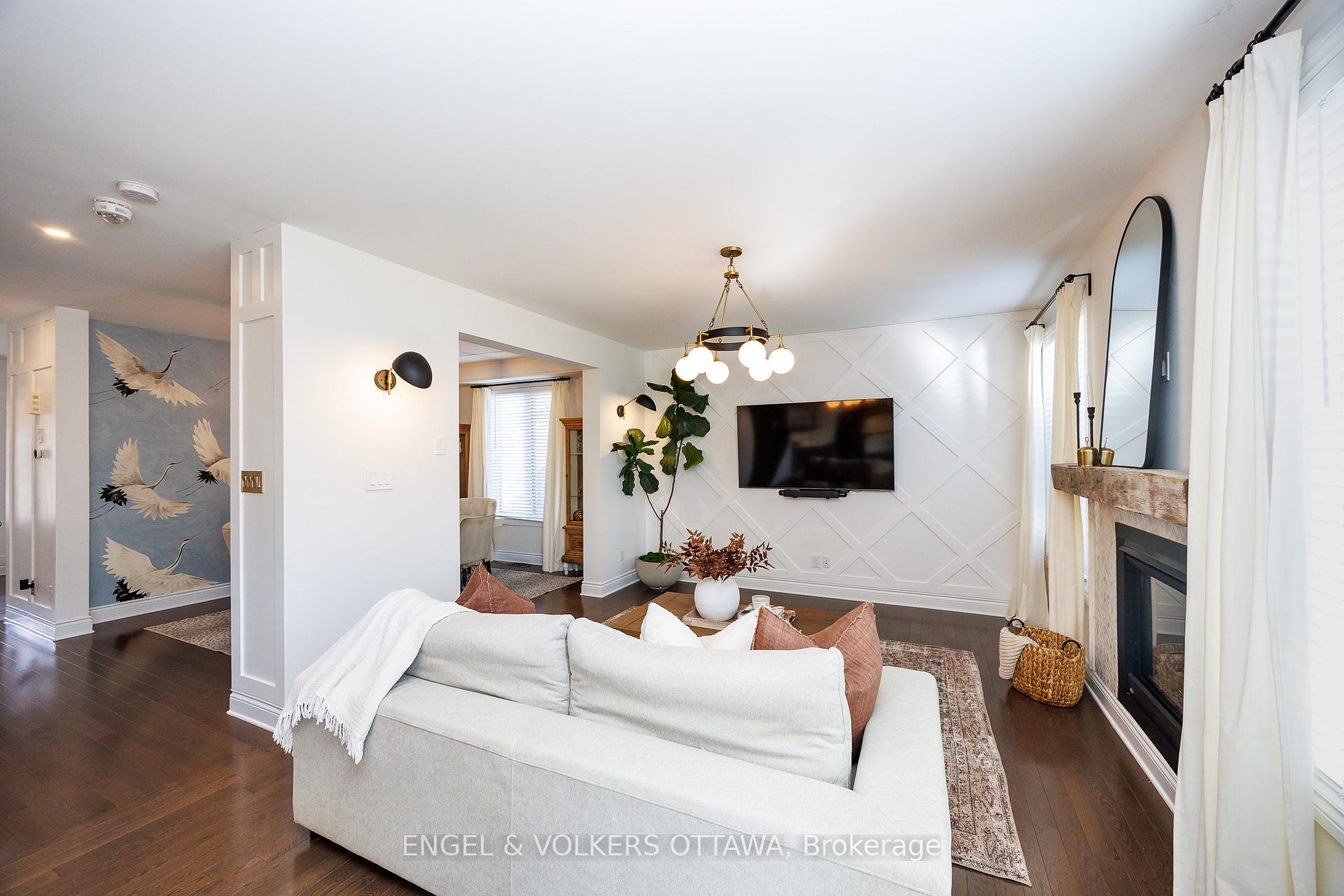 Photo 12 of 886 Percival Crescent, Ottawa, Mahogany Community — HOMEH