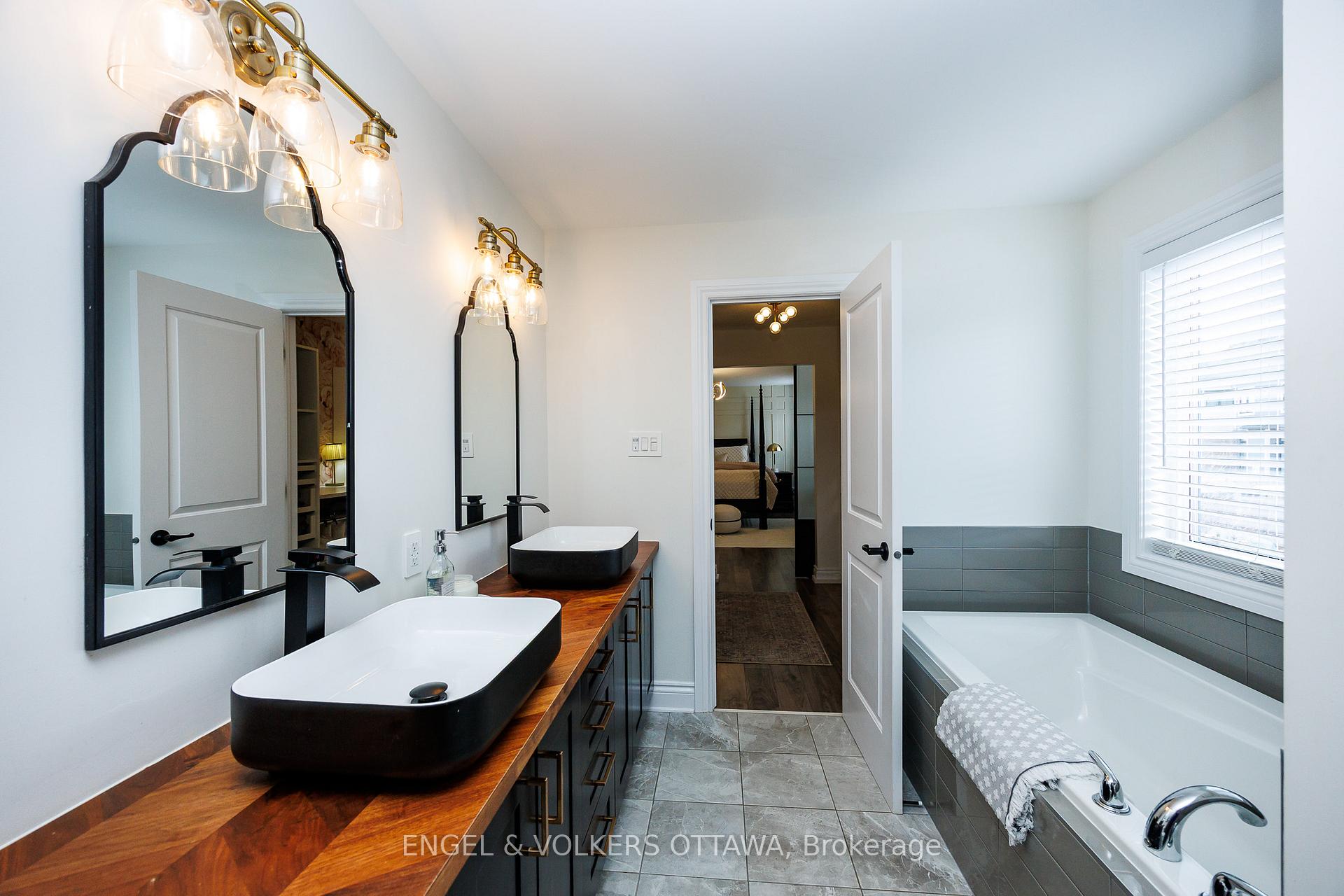 Photo 28 of 886 Percival Crescent, Ottawa, Mahogany Community — HOMEH