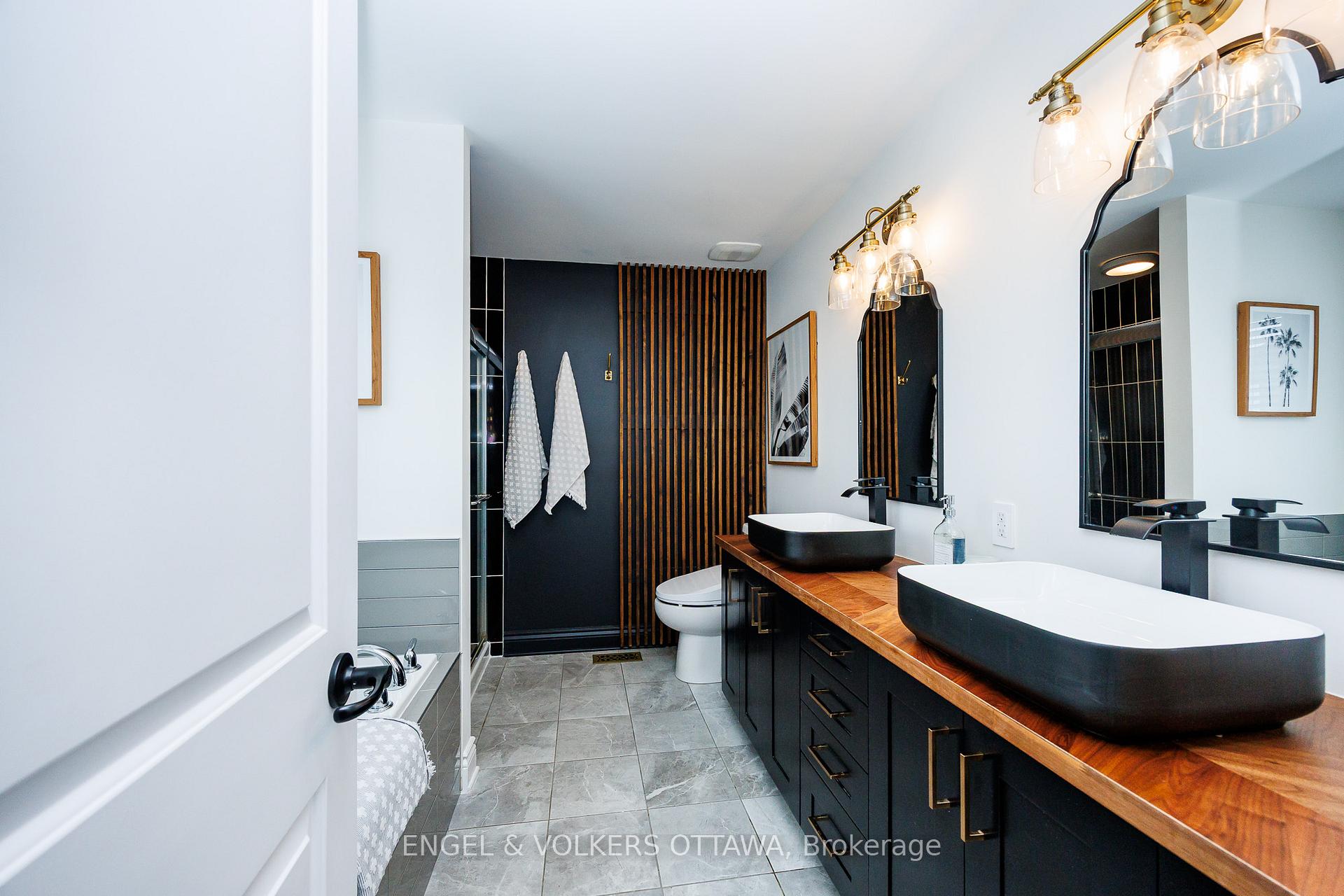 Photo 29 of 886 Percival Crescent, Ottawa, Mahogany Community — HOMEH
