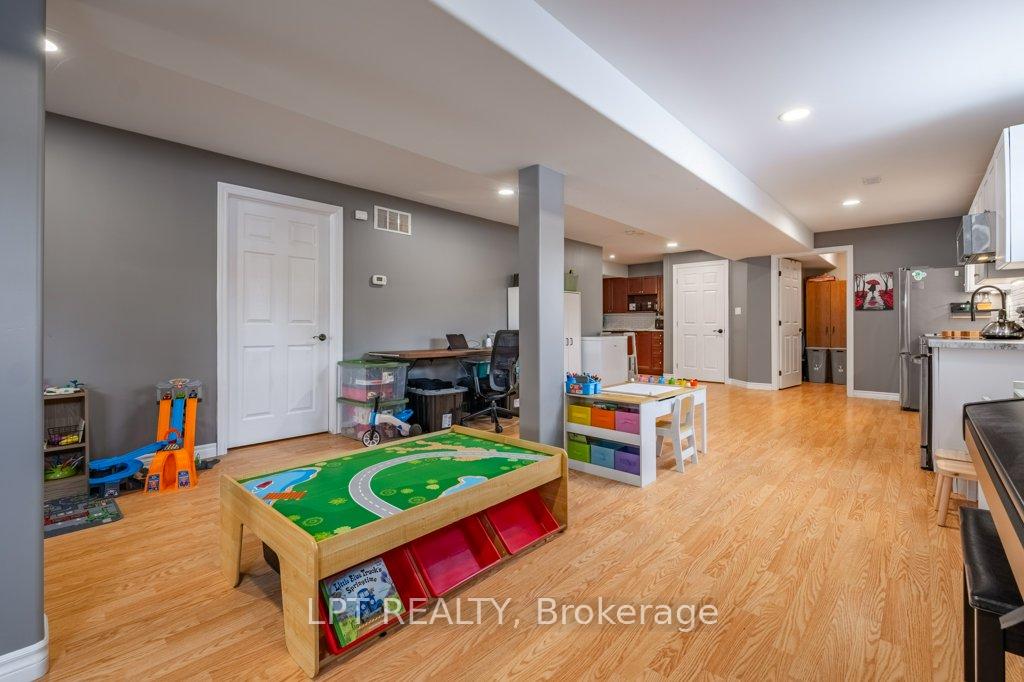 Photo 13 of 209 Amy Lynn Drive, Loyalist, Amherstview — HOMEH