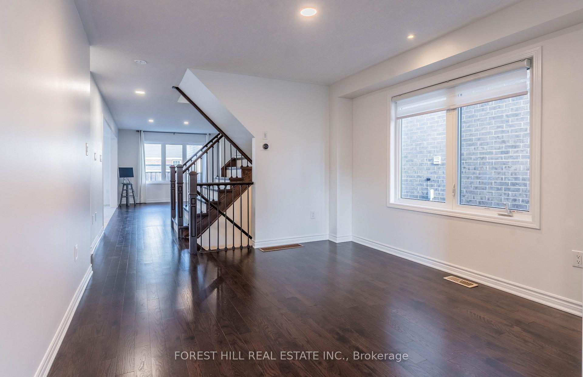 Photo 8 of 11 Glenvista Drive, Kitchener — HOMEH