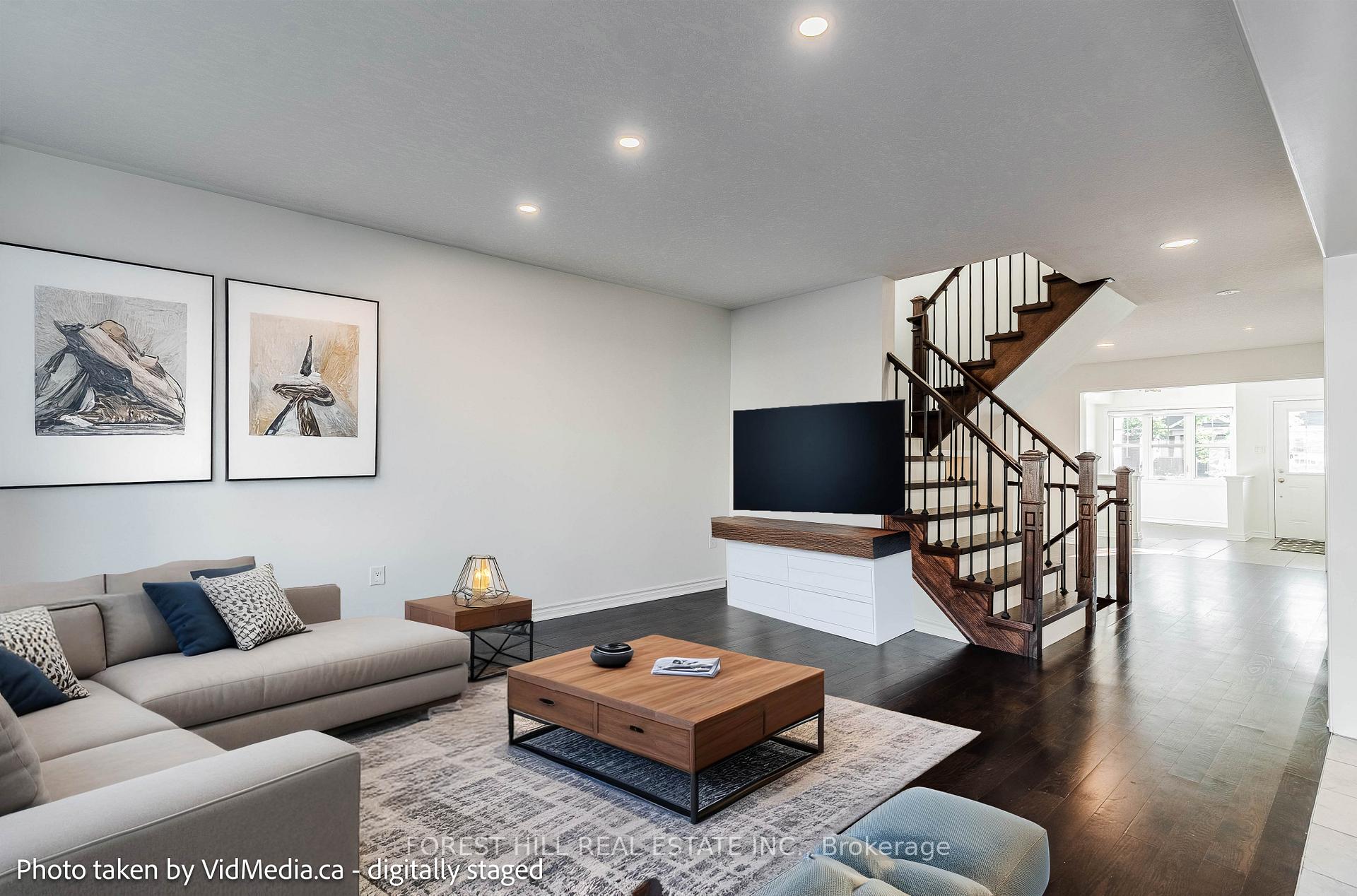 Photo 12 of 11 Glenvista Drive, Kitchener — HOMEH