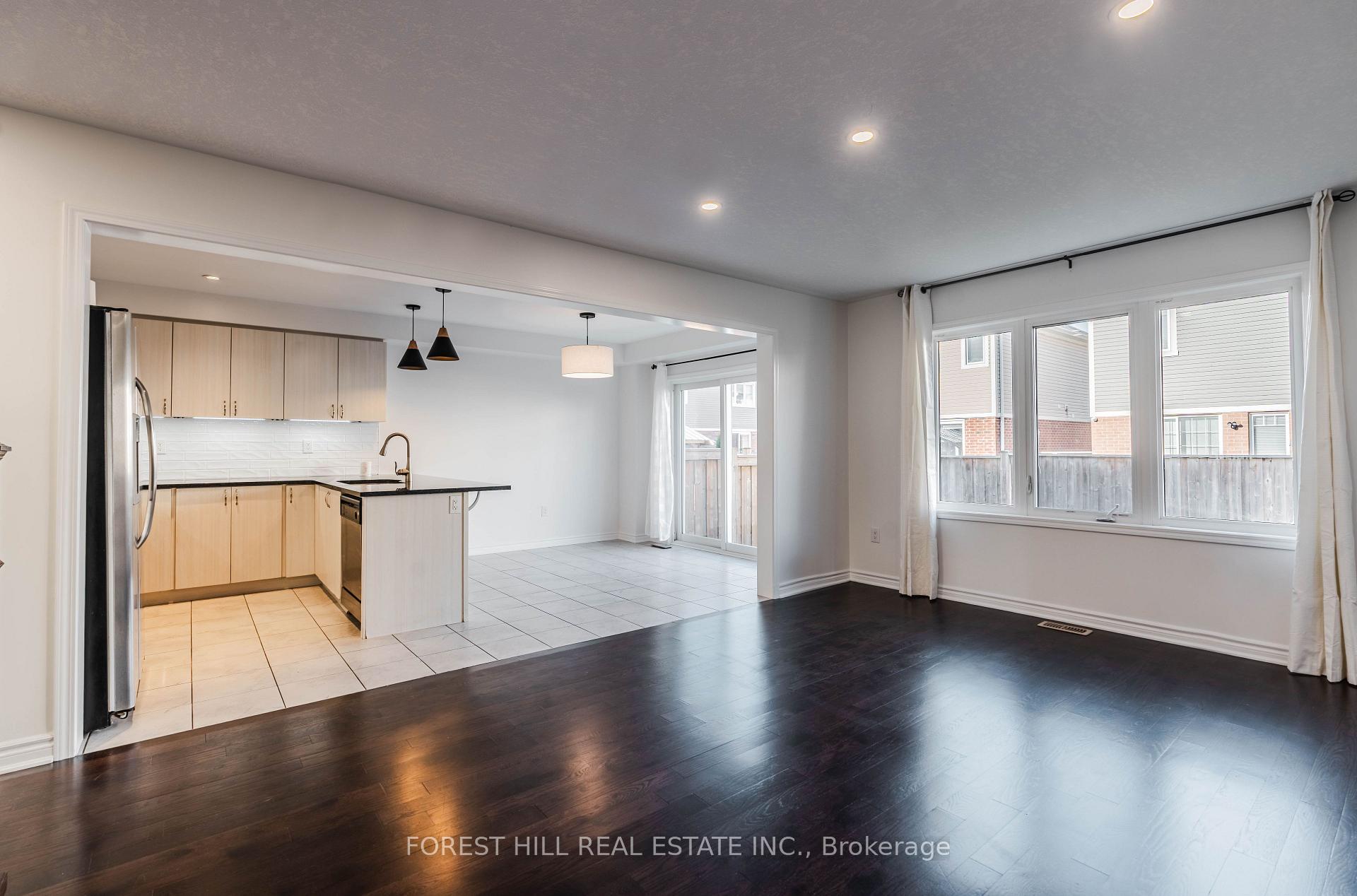 Photo 18 of 11 Glenvista Drive, Kitchener — HOMEH