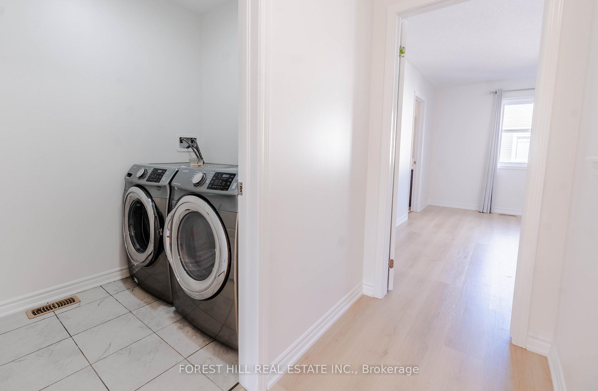 Photo 21 of 11 Glenvista Drive, Kitchener — HOMEH