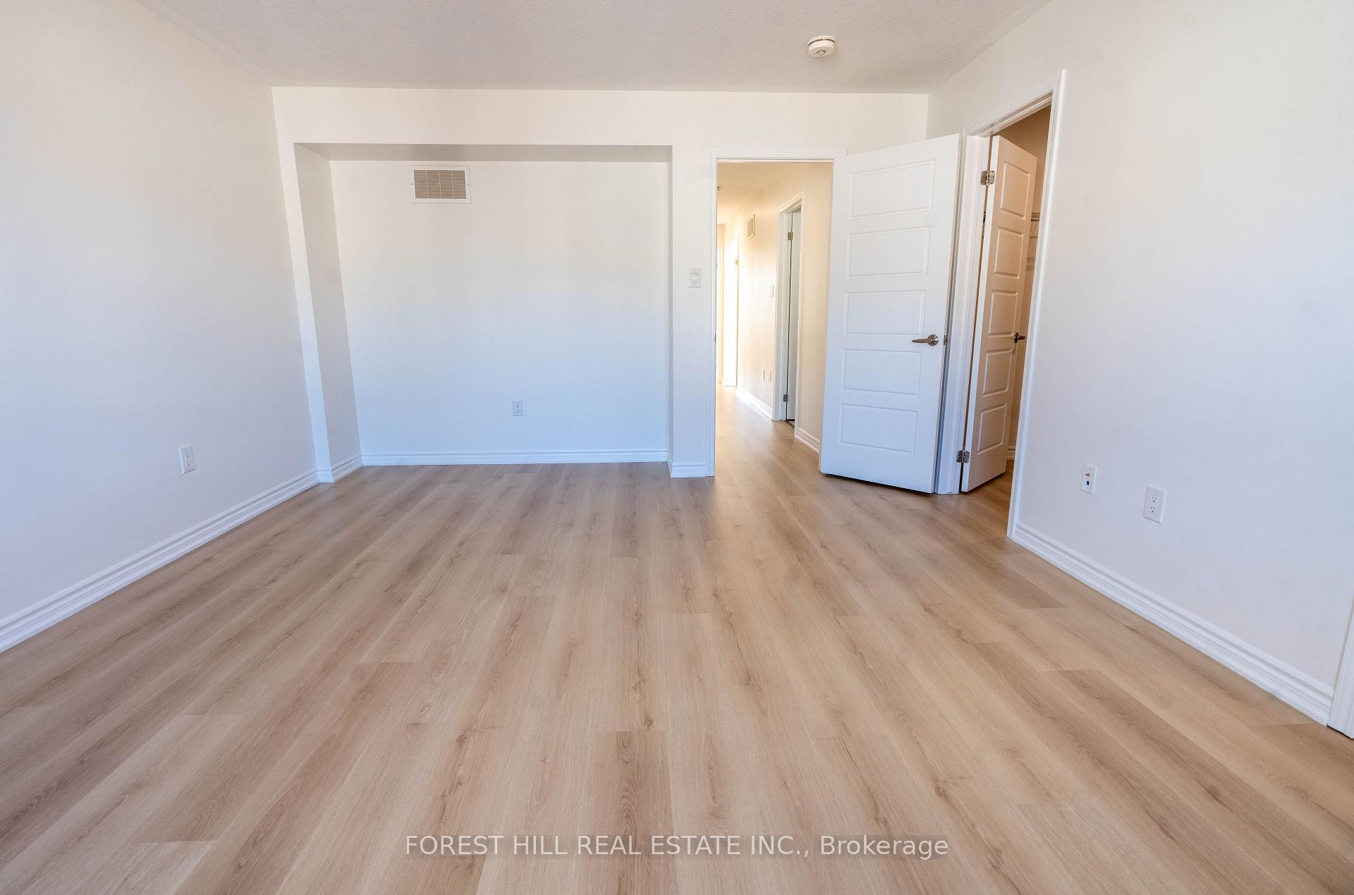Photo 23 of 11 Glenvista Drive, Kitchener — HOMEH