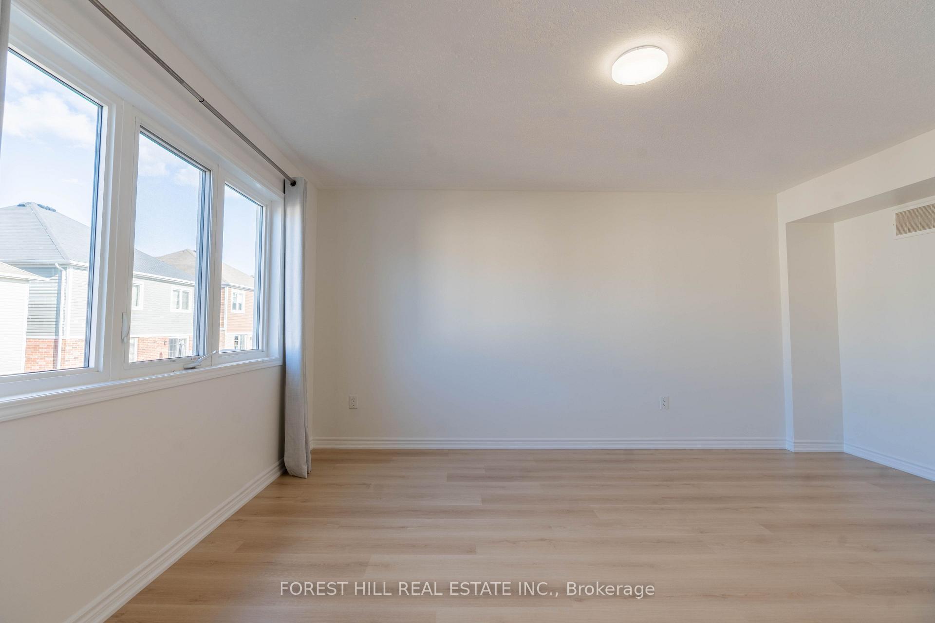 Photo 25 of 11 Glenvista Drive, Kitchener — HOMEH