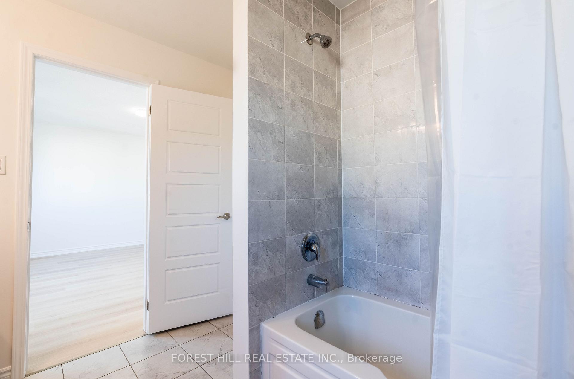 Photo 29 of 11 Glenvista Drive, Kitchener — HOMEH