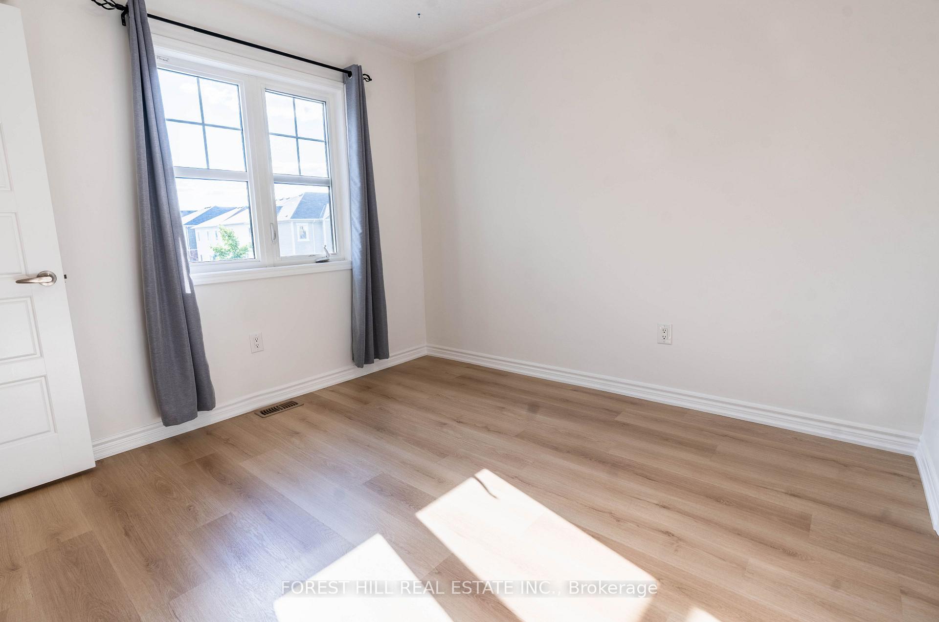 Photo 32 of 11 Glenvista Drive, Kitchener — HOMEH