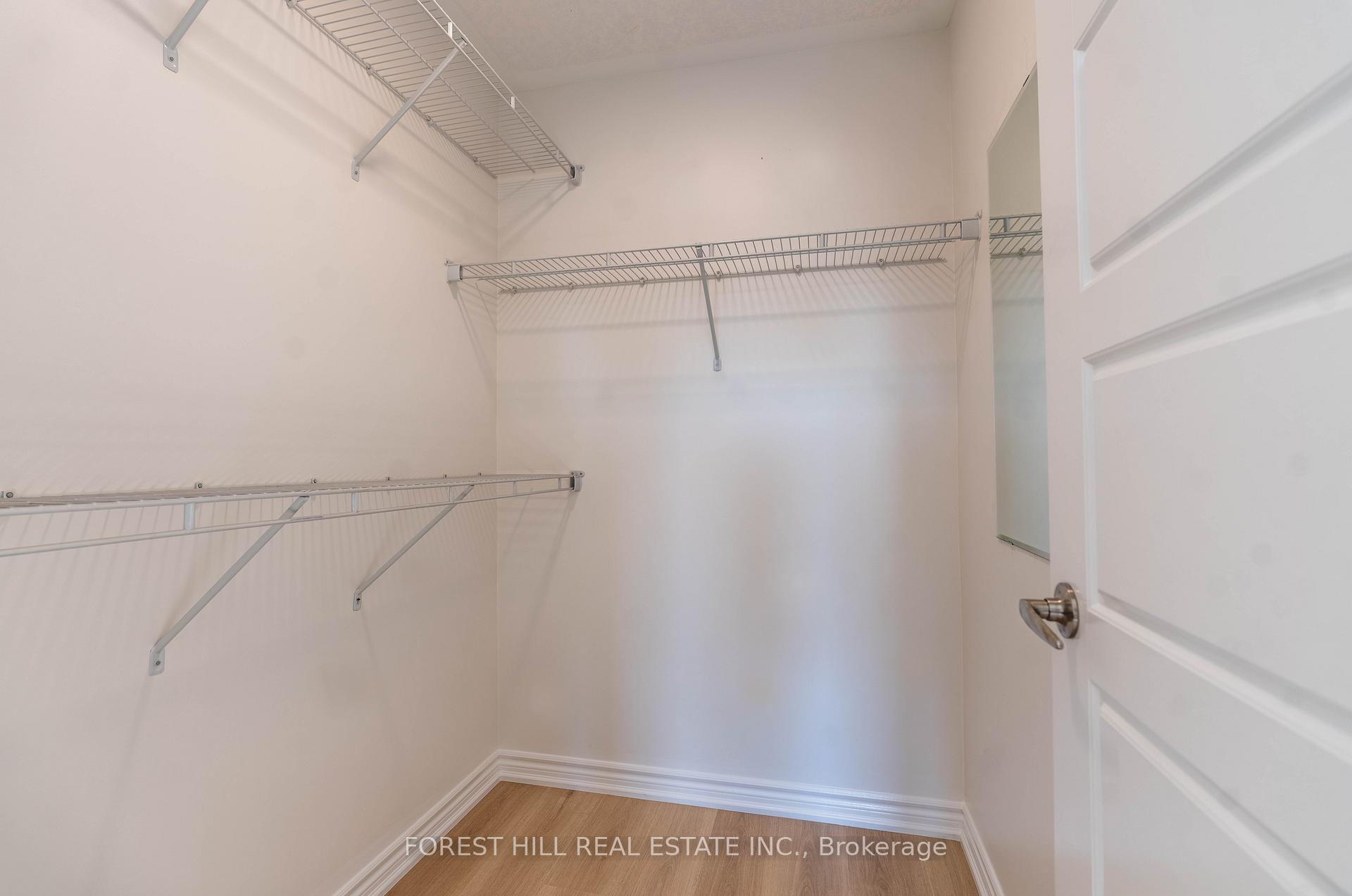 Photo 33 of 11 Glenvista Drive, Kitchener — HOMEH